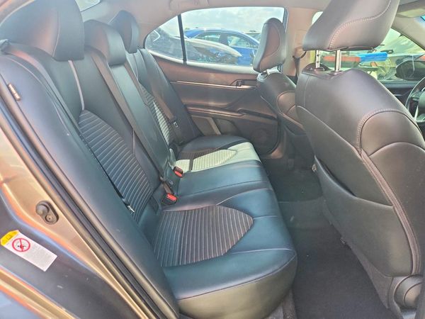 2018 TOYOTA CAMRY