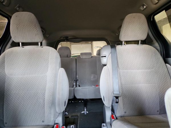 2018 TOYOTA SIENNA LE