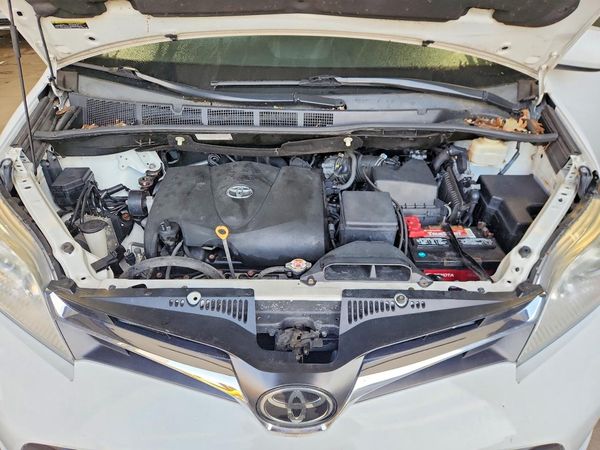 2018 TOYOTA SIENNA LE