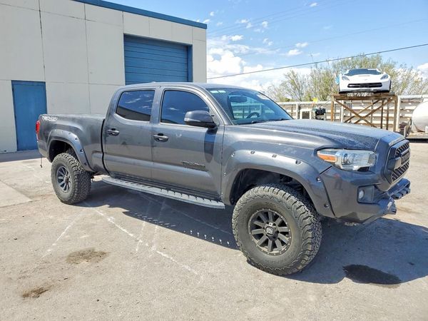 2017 TOYOTA TACOMA