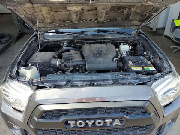 2017 TOYOTA TACOMA