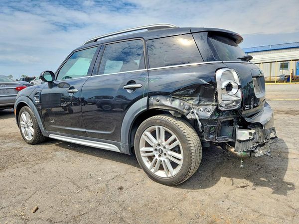 2018 MINI COOPER