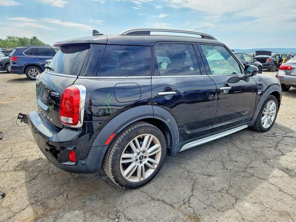 2018 MINI COOPER