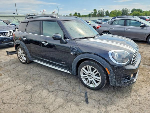 2018 MINI COOPER