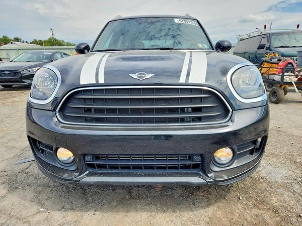 2018 MINI COOPER