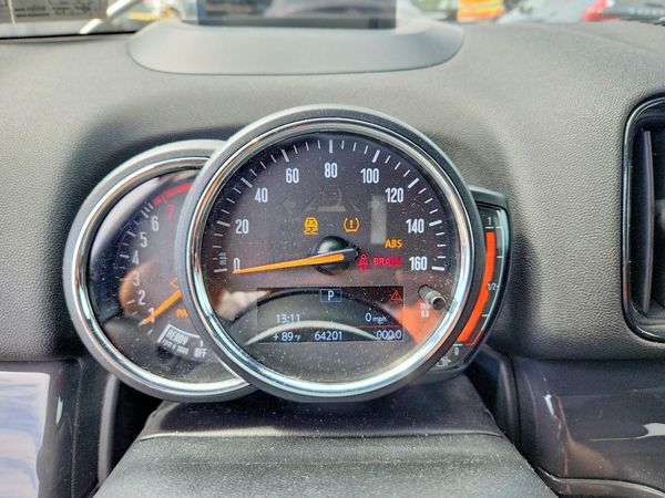 2018 MINI COOPER