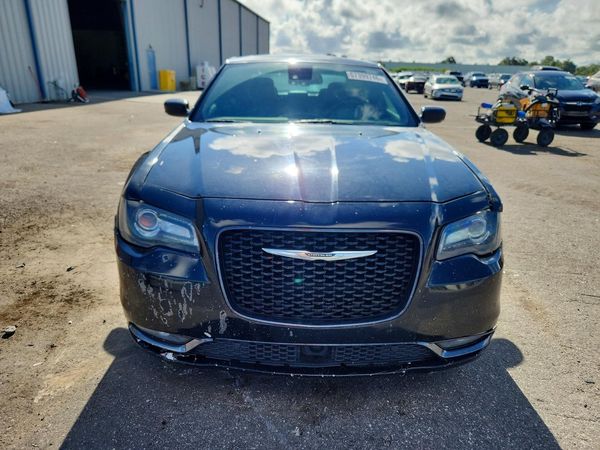 2015 CHRYSLER 300