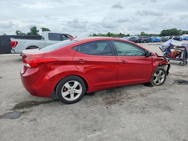 2013 HYUNDAI ELANTRA