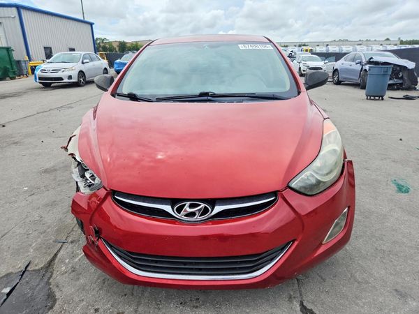 2013 HYUNDAI ELANTRA