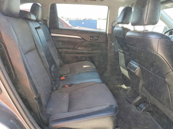 2016 TOYOTA HIGHLANDER Base/Hybrid