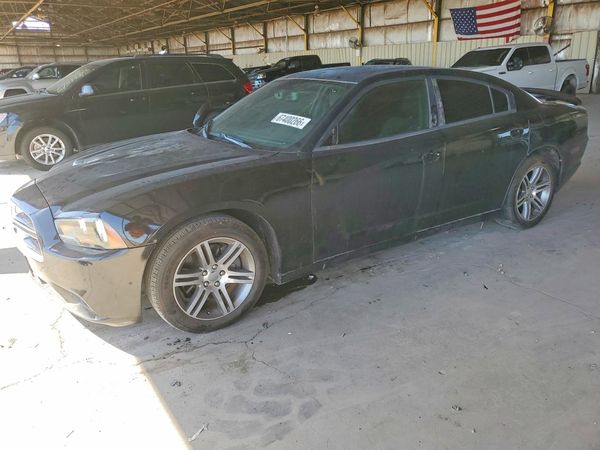 2013 DODGE CHARGER R/T — Front 3/4