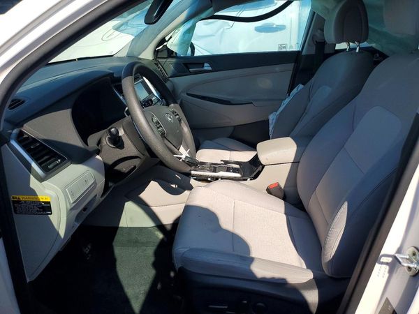2017 HYUNDAI TUCSON — DENT