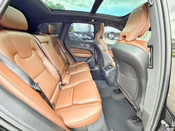 2024 VOLVO XC60