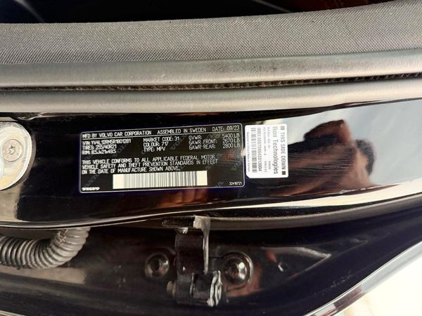 2024 VOLVO XC60