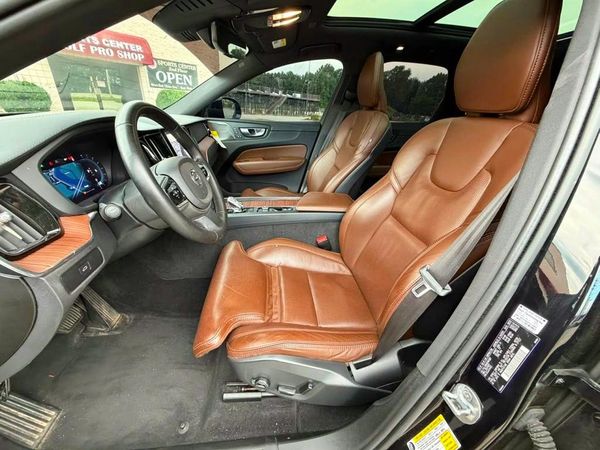 2024 VOLVO XC60