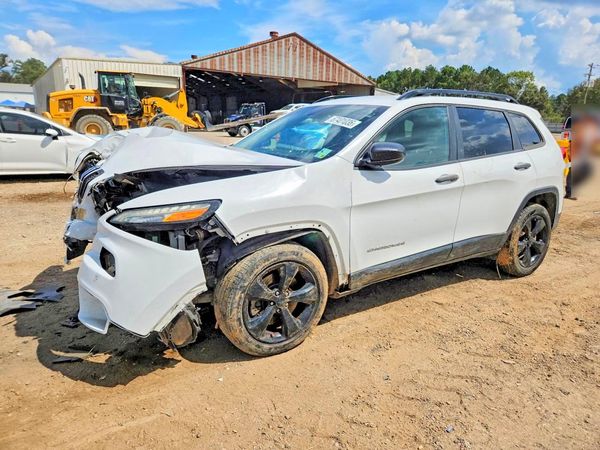 2016 JEEP CHEROKEE Sport — Front 3/4