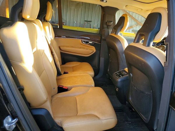 2016 VOLVO XC90 SV42 Momentum