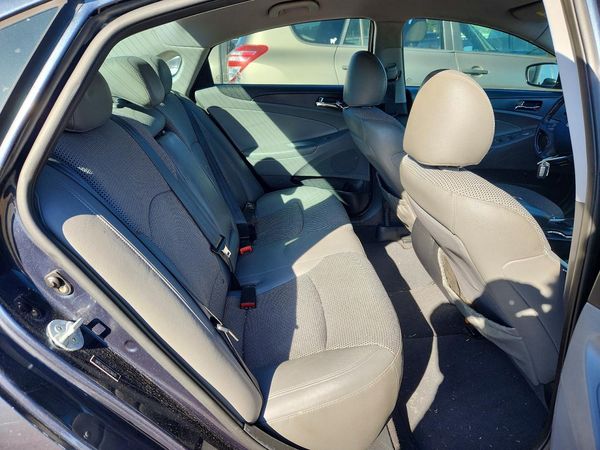 2012 HYUNDAI SONATA Middle level