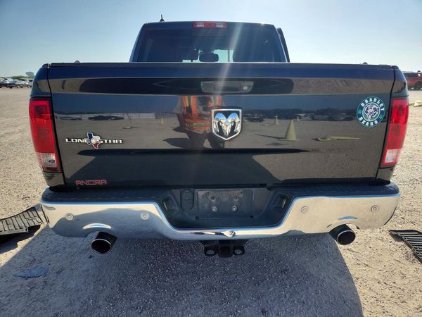 2015 RAM 1500 SLT — DIRR