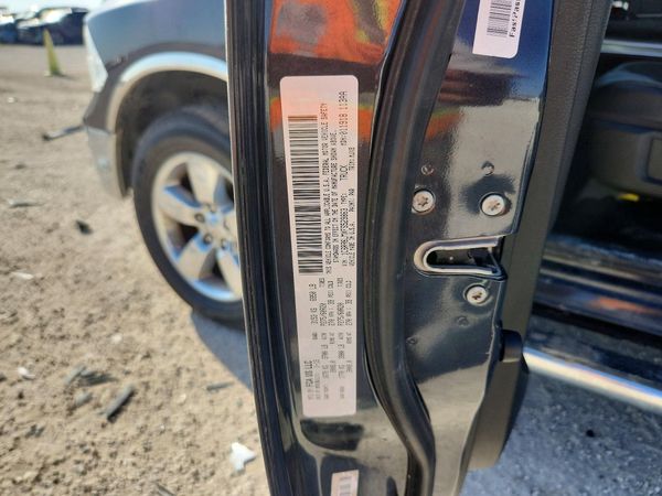 2015 RAM 1500 SLT — VINS