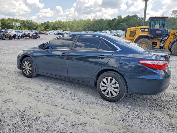 2017 TOYOTA CAMRY