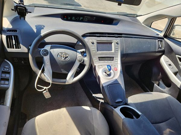 2015 TOYOTA PRIUS