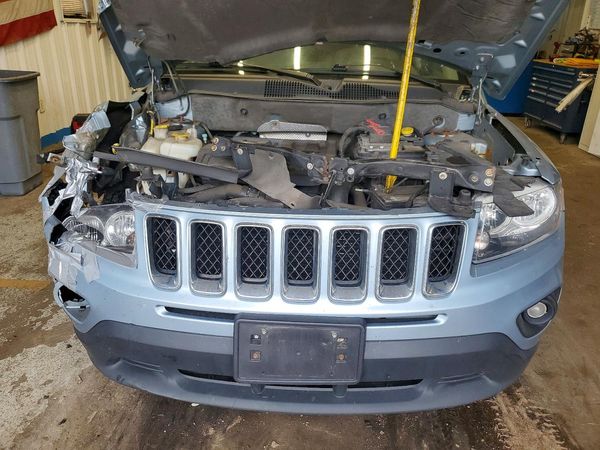 2014 JEEP COMPASS Sport — Engine bay