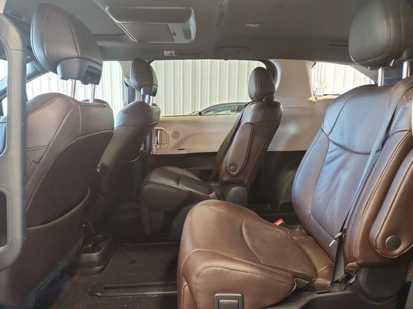 2023 TOYOTA SIENNA Platinum — PSRS