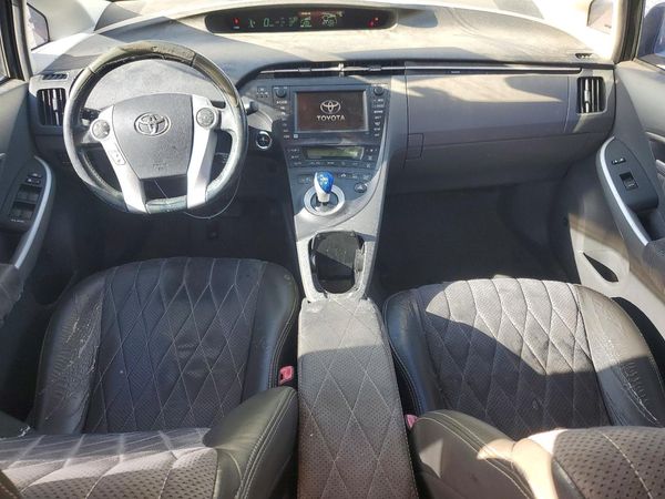 2015 TOYOTA PRIUS