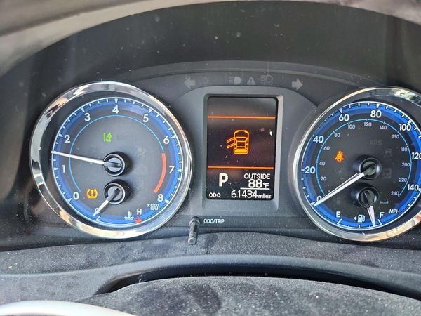 2017 TOYOTA COROLLA