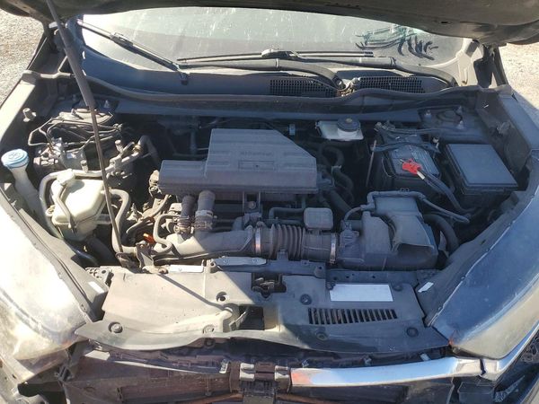 2017 HONDA CRV EX — Engine bay