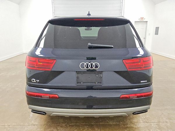 2018 AUDI Q7 quattro Premium Plus