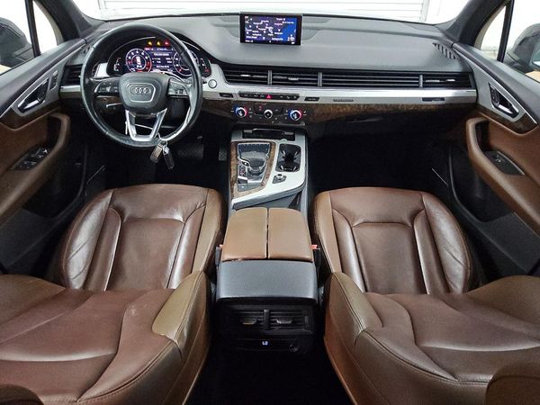 2018 AUDI Q7 quattro Premium Plus