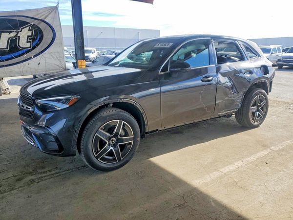 2025 MERCEDES-BENZ GLC