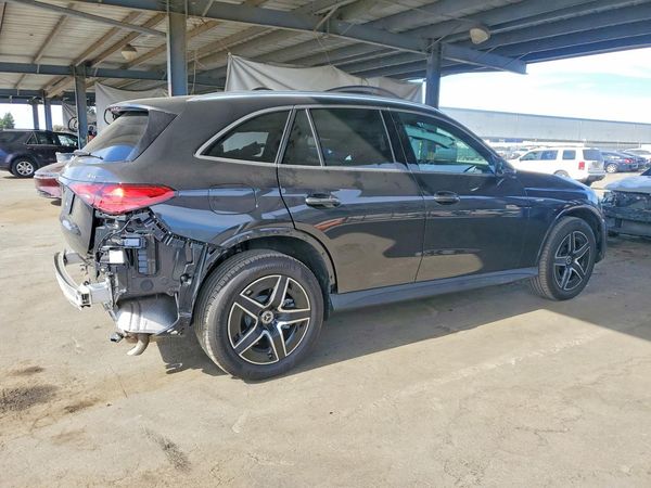 2025 MERCEDES-BENZ GLC