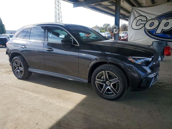 2025 MERCEDES-BENZ GLC