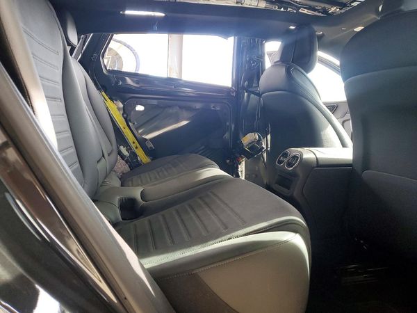 2025 MERCEDES-BENZ GLC