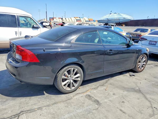 2012 VOLVO C70