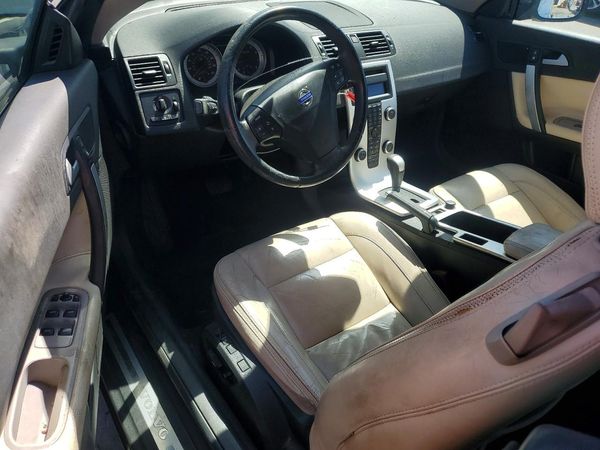 2012 VOLVO C70