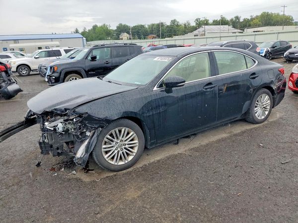 2013 LEXUS ES