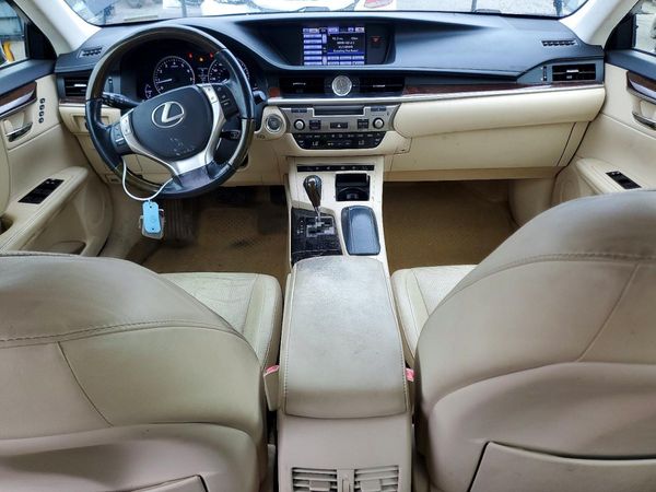 2013 LEXUS ES