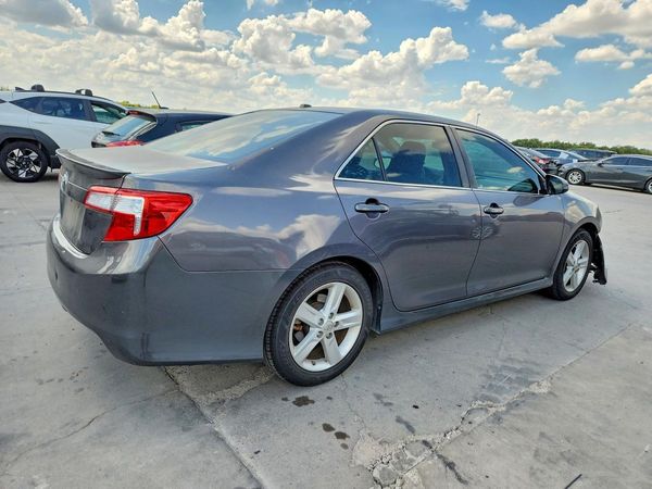 2014 TOYOTA CAMRY