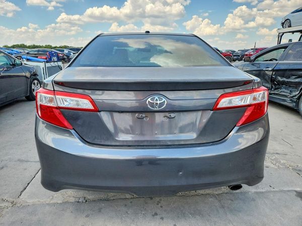 2014 TOYOTA CAMRY