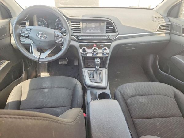 2019 HYUNDAI ELANTRA SE