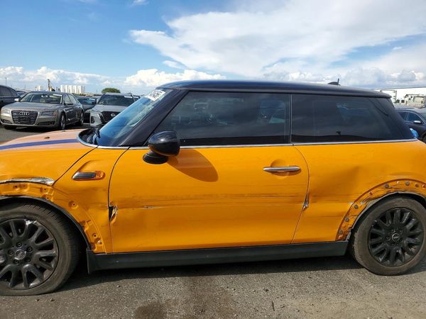 2015 MINI COOPER