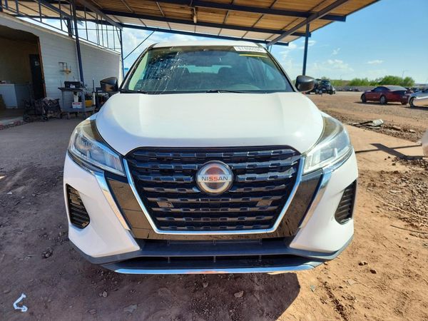 2021 NISSAN KICKS