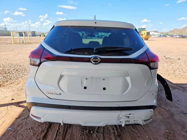 2021 NISSAN KICKS