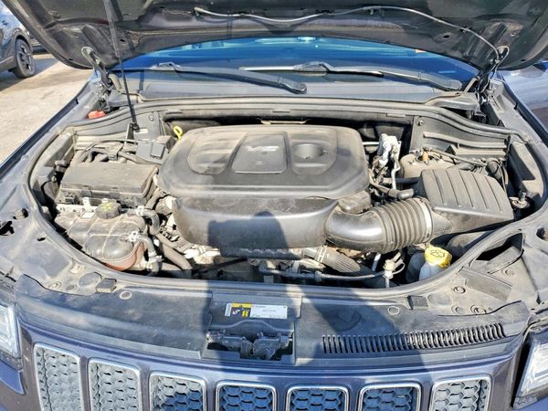 2016 JEEP CHEROKEE Overland — Engine bay