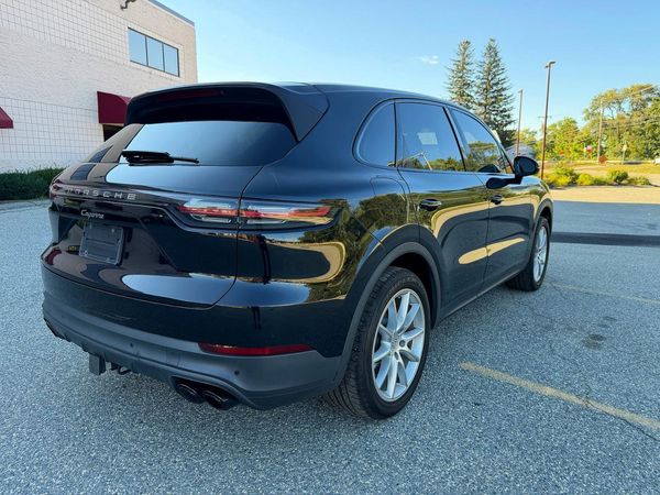 2019 PORSCHE CAYENNE
