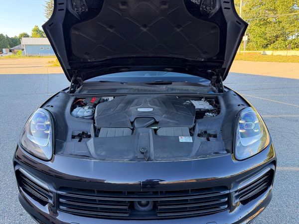 2019 PORSCHE CAYENNE